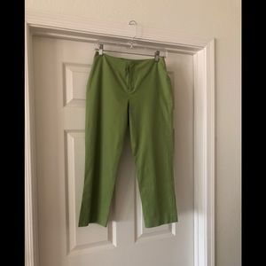Gap stretch capris - size 2 - great apple green color